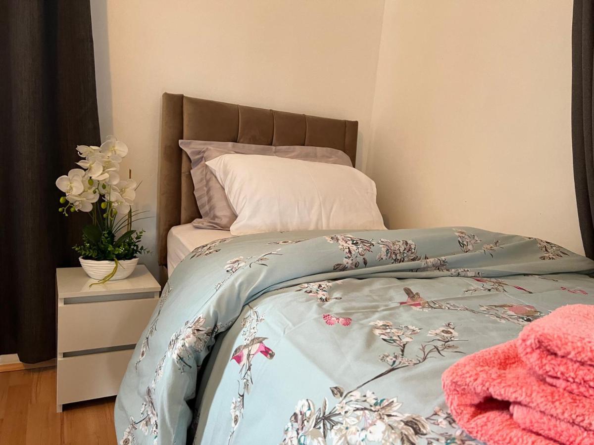 Park View Serviced Apartment - Next To Northolt Tube Station - Near Central London & Wembley Kültér fotó